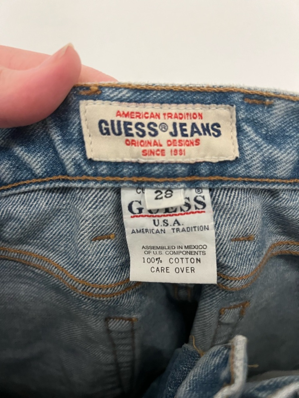 Vintage 90s Guess Light Wash High Waisted Style 1050 Denim Jeans Women’s Size 28 - Picture 7 of 8